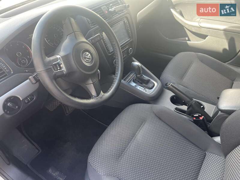 Седан Volkswagen Jetta 2011 в Харкові