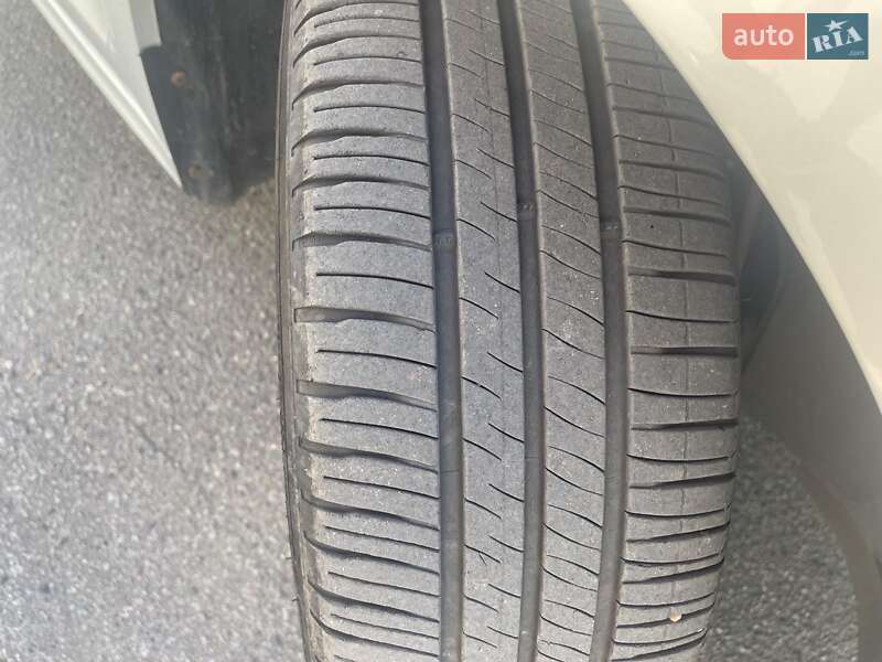 Седан Volkswagen Jetta 2011 в Харкові