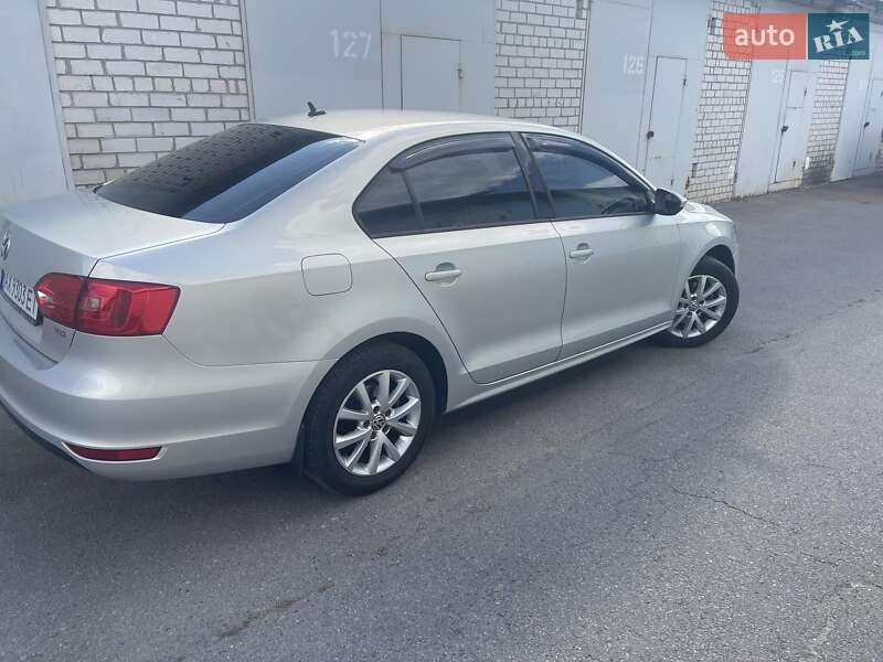 Седан Volkswagen Jetta 2011 в Харкові