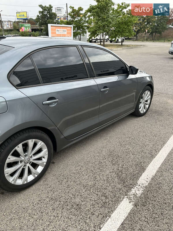Седан Volkswagen Jetta 2014 в Кропивницком