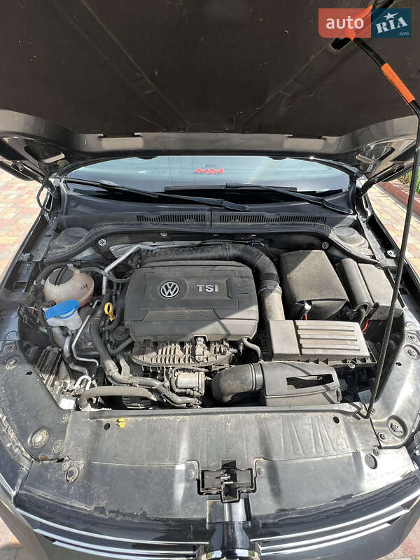 Седан Volkswagen Jetta 2016 в Миргороді