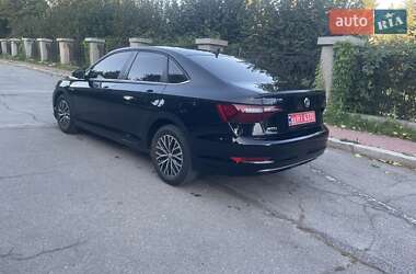 Седан Volkswagen Jetta 2020 в 
