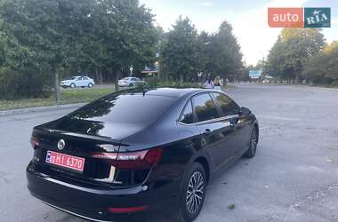 Седан Volkswagen Jetta 2020 в 