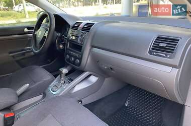 Седан Volkswagen Jetta 2009 в 