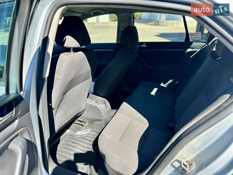 Седан Volkswagen Jetta 2007 в Кривом Роге