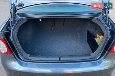 Седан Volkswagen Jetta 2008 в 