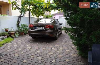 Седан Volkswagen Jetta 2012 в 