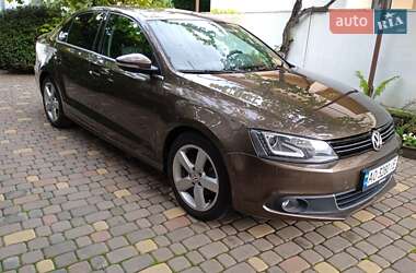 Седан Volkswagen Jetta 2012 в 