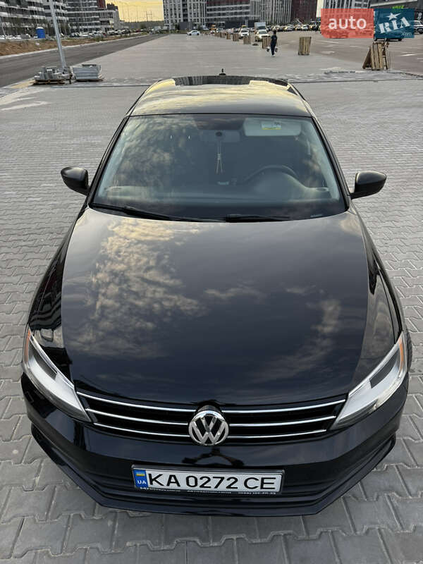 Седан Volkswagen Jetta 2015 в Києві