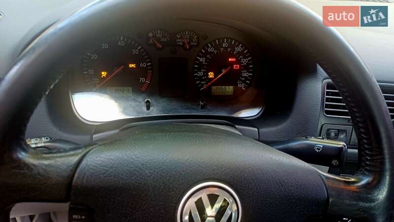 Седан Volkswagen Jetta 2001 в Ровно