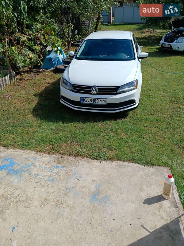 Седан Volkswagen Jetta 2016 в Киеве