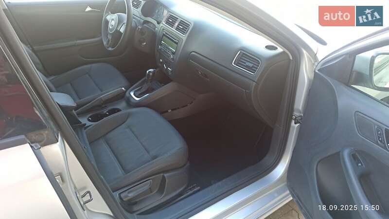 Седан Volkswagen Jetta 2011 в Броварах