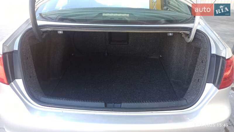 Седан Volkswagen Jetta 2011 в Броварах