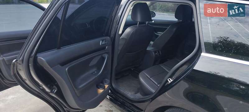 Универсал Volkswagen Jetta 2012 в Синельниково