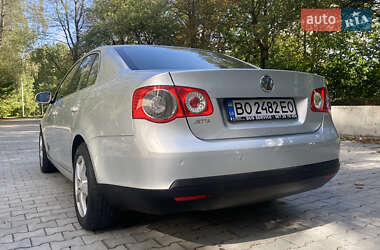 Седан Volkswagen Jetta 2006 в 