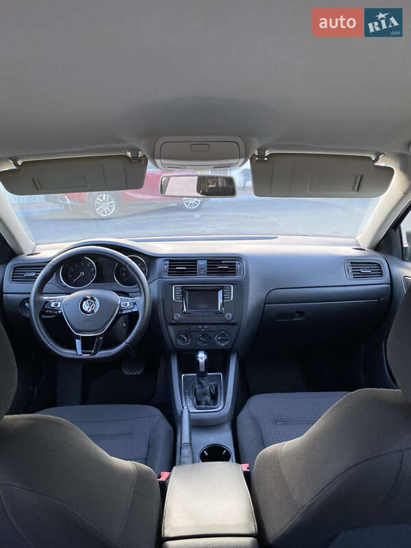 Седан Volkswagen Jetta 2015 в Киеве