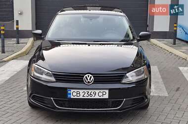 Седан Volkswagen Jetta 2013 в 