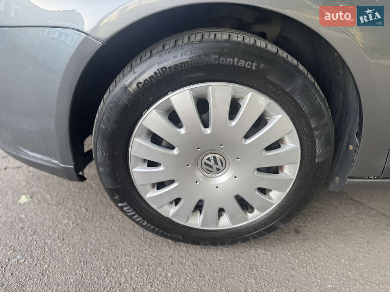 Седан Volkswagen Jetta 2007 в Рівному