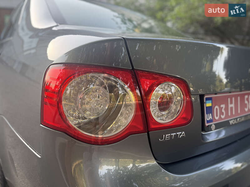 Седан Volkswagen Jetta 2007 в Рівному