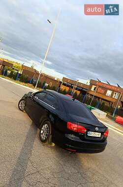Седан Volkswagen Jetta 2013 в 