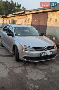 Седан Volkswagen Jetta 2013 в 