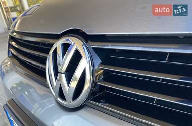 Седан Volkswagen Jetta 2011 в 