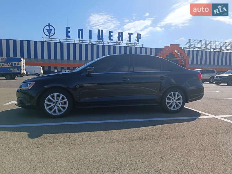 Седан Volkswagen Jetta 2013 в Кривому Розі