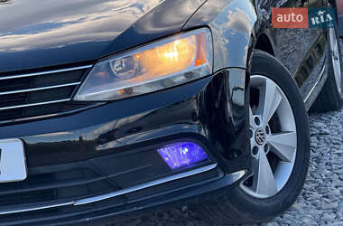 Седан Volkswagen Jetta 2014 в 