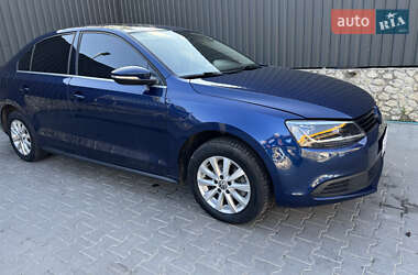 Седан Volkswagen Jetta 2013 в 