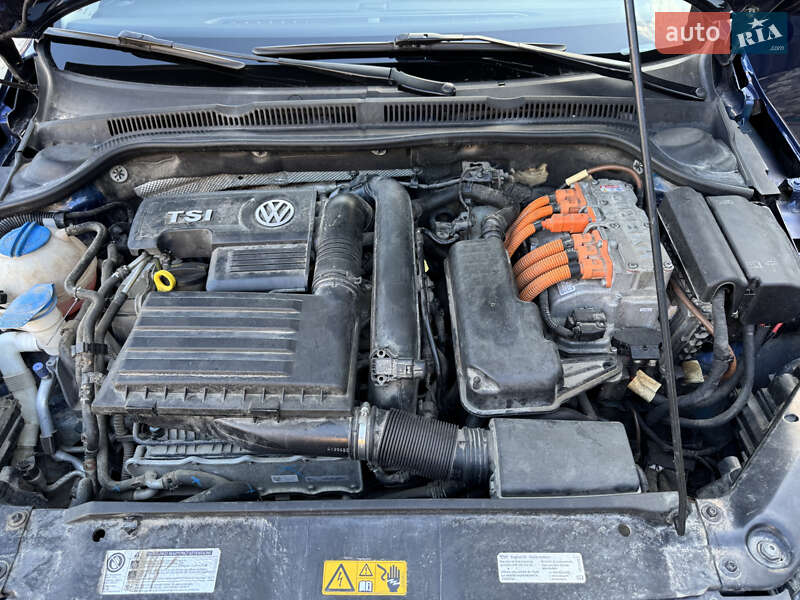 Седан Volkswagen Jetta 2013 в Тернополе