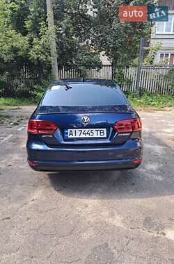 Седан Volkswagen Jetta 2013 в 