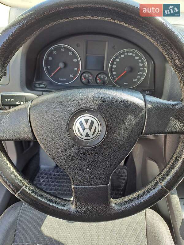 Седан Volkswagen Jetta 2006 в Хмельницком