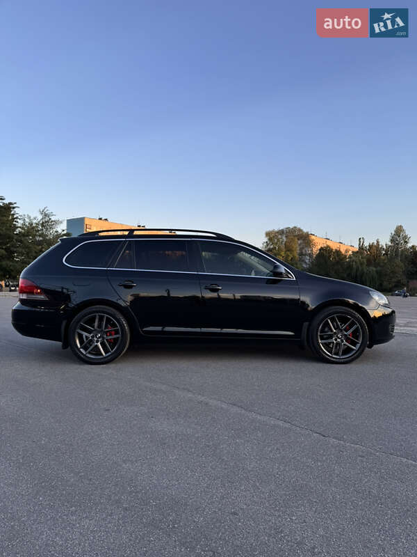 Универсал Volkswagen Jetta 2010 в Харькове