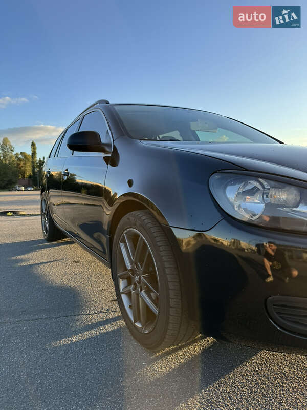 Универсал Volkswagen Jetta 2010 в Харькове