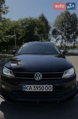 Седан Volkswagen Jetta 2014 в 