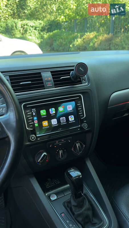 Седан Volkswagen Jetta 2014 в Києві фото 35 Седан Volkswagen Jetta 2014 в Києві