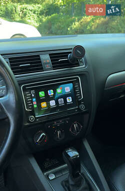 Седан Volkswagen Jetta 2014 в 