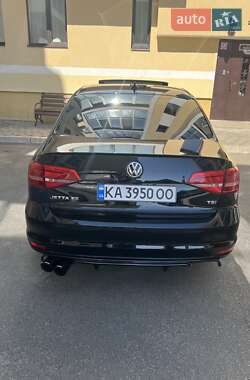 Седан Volkswagen Jetta 2014 в 