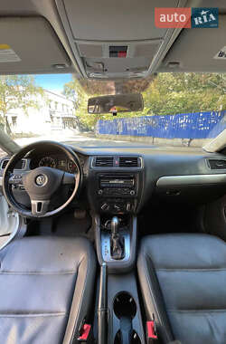 Седан Volkswagen Jetta 2014 в 