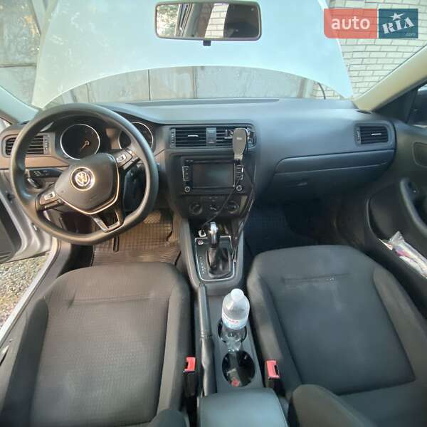 Седан Volkswagen Jetta 2015 в Києві