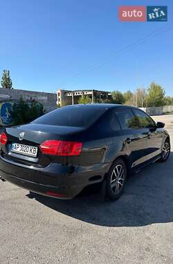 Седан Volkswagen Jetta 2014 в 