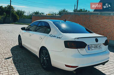 Седан Volkswagen Jetta 2012 в 