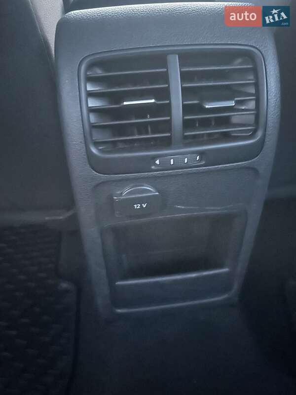 Седан Volkswagen Jetta 2016 в Києві фото 17 Седан Volkswagen Jetta 2016 в Києві