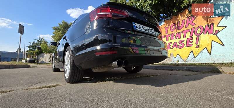 Седан Volkswagen Jetta 2015 в Києві