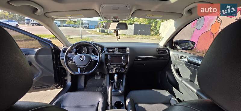 Седан Volkswagen Jetta 2015 в Києві