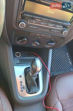Седан Volkswagen Jetta 2014 в 