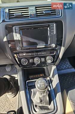 Седан Volkswagen Jetta 2016 в Марганце
