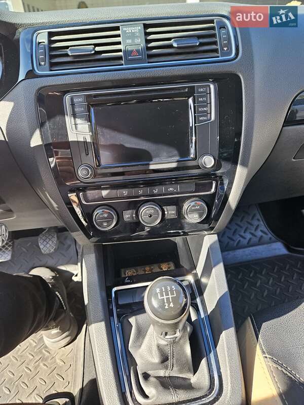 Седан Volkswagen Jetta 2016 в Марганці