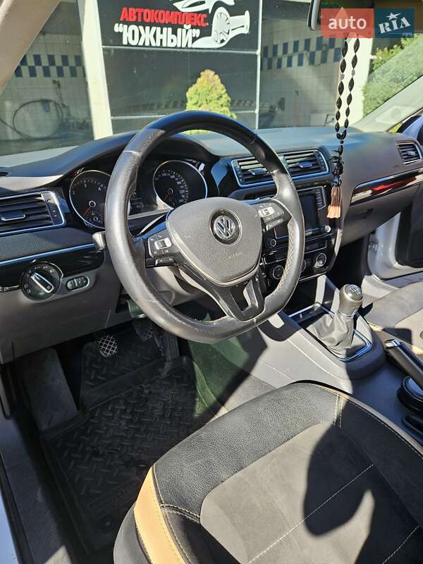 Седан Volkswagen Jetta 2016 в Марганці