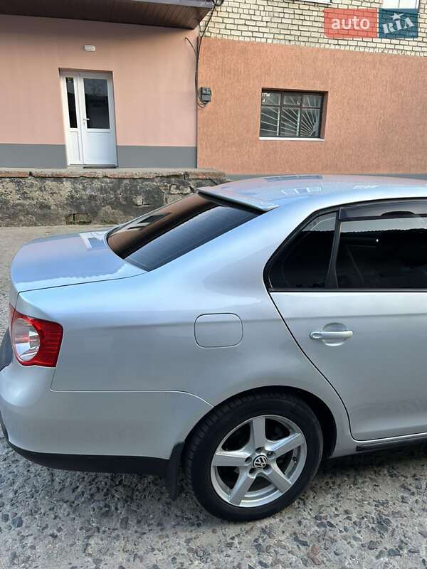 Седан Volkswagen Jetta 2007 в Одесі